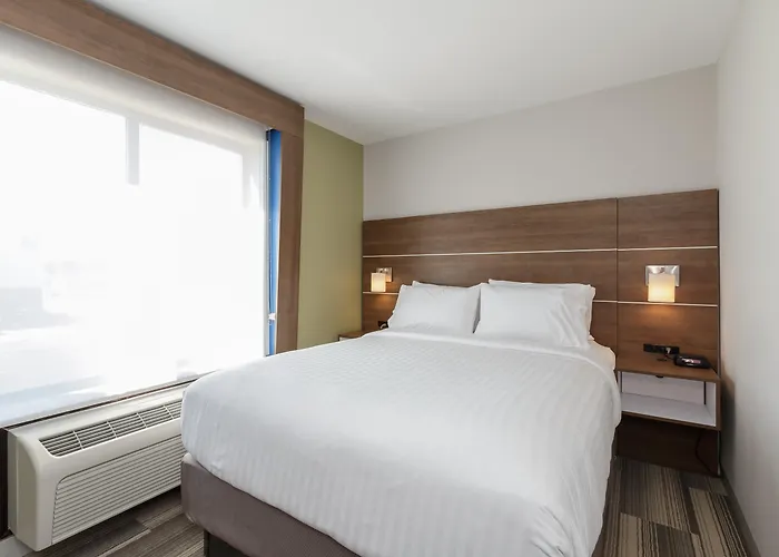 Holiday Inn Express & Suites - South Bend - Notre Dame Univ.